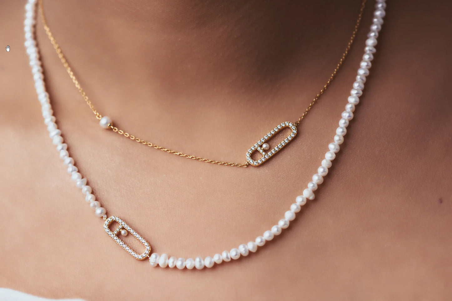 Symphony pearl necklace